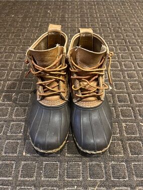Classic LLBean Duck Boots 6 in.